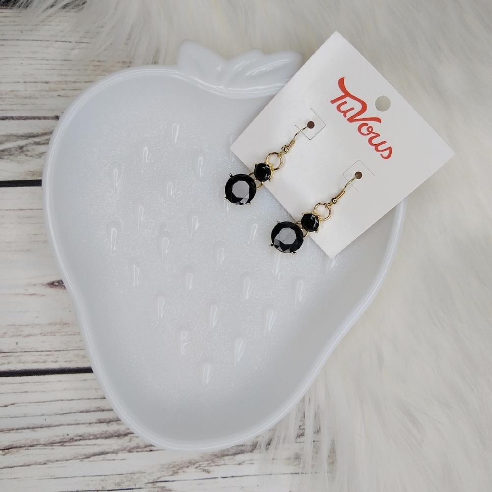 GOLD TONE BLACK STONE DANGLING DAINTY EARRINGS